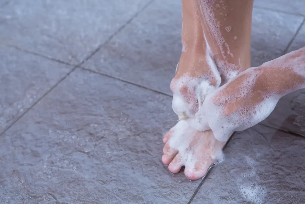 Consejos Prácticos para la Higiene de la Piel y los Pies
