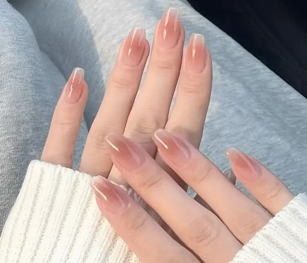 Tendencia de Manicura: Las Korean Jelly Nails que Marcan el invierno 2025