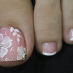 Pedicura con Diseños Florales