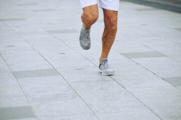 ¿Dolor de Pies al Correr? Causas Comunes y Cómo Solucionarlas