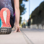 Mejora tu Rendimiento: Por Qué unos Pies Sanos te Ayudan a Correr Más Rápido