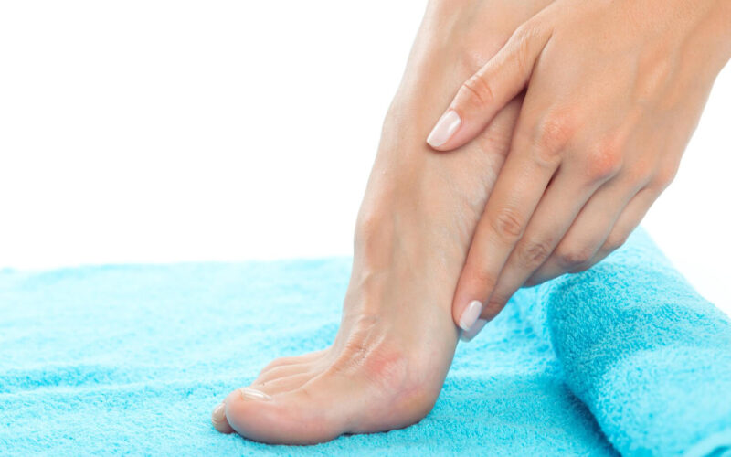 Consejos esenciales para cuidar tus pies: ¡Pies felices, vida feliz!